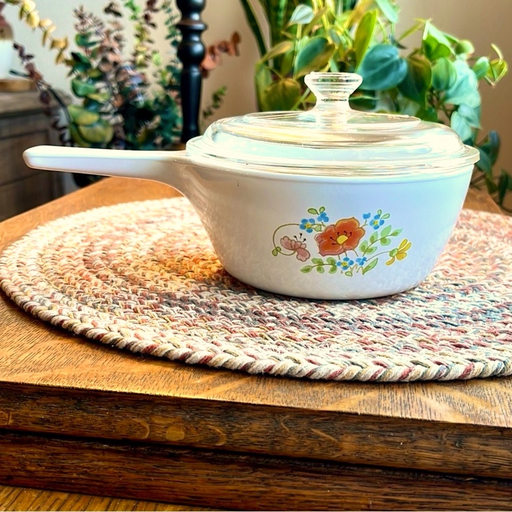 Corning Ware Wildflower Sauce Pan with Lid P-89-B 2.5 Cup Vintage 1970s